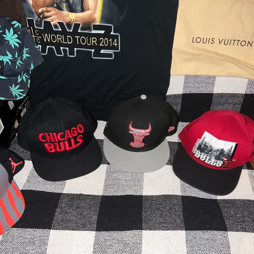 3 Retro Chicago Bulls Snapback Hats 1990’s